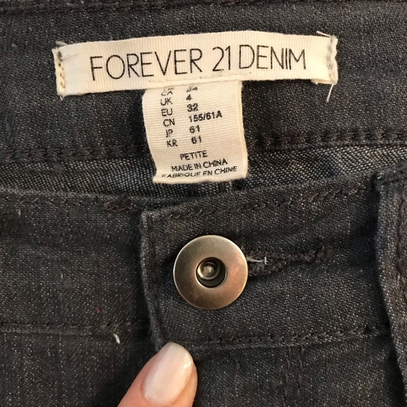 SOLD!! Forever 21 Denim Gray Straight Leg/Skinny Jeans Size Petite 24 - Picture 3 of 4